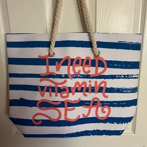 NWOT Beach Bag, Shopping Bag, Travel Tropical Bag. Large Cream & Blue